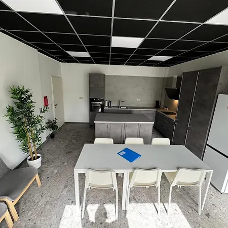 Appartement - Grosses Haus Mit Bester Anbindung - Bis Zu 12 Personen *